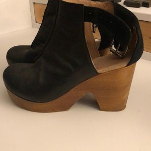 Free people clogs